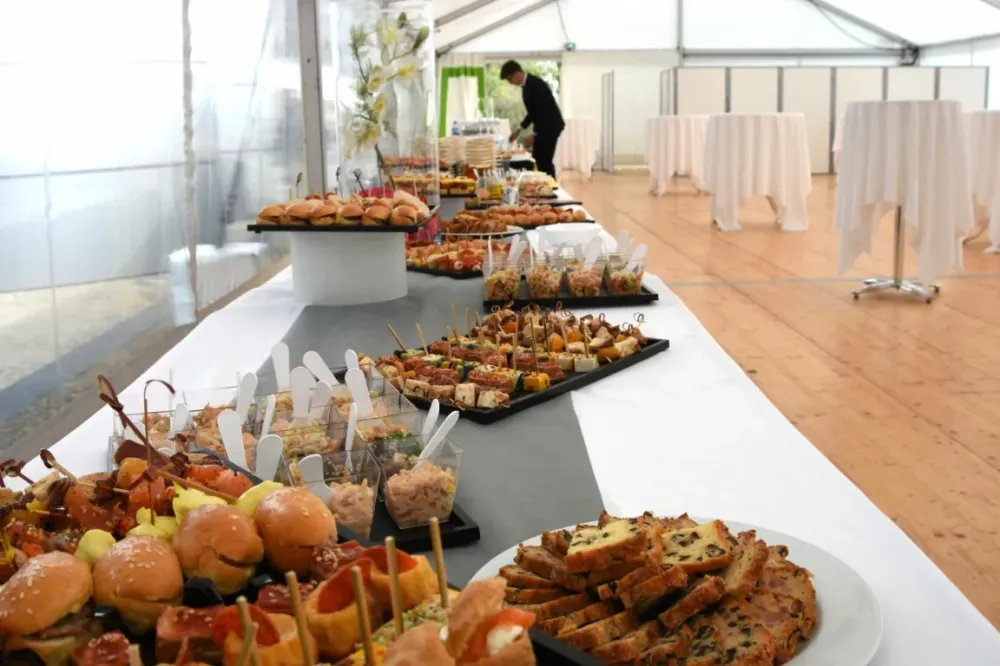 Buffet dinatoire à Bussac