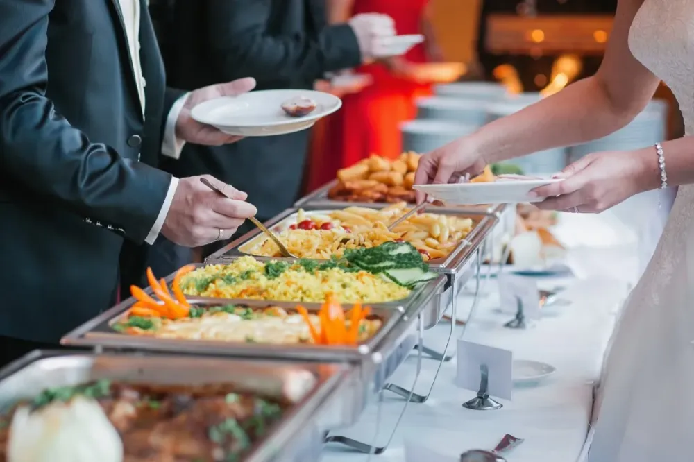 Buffet déjeunatoire à Bussac